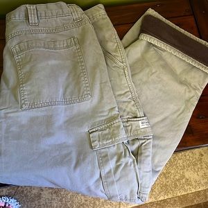 Khaki Wrangler cargo fleece lined jeans size 40 x 32